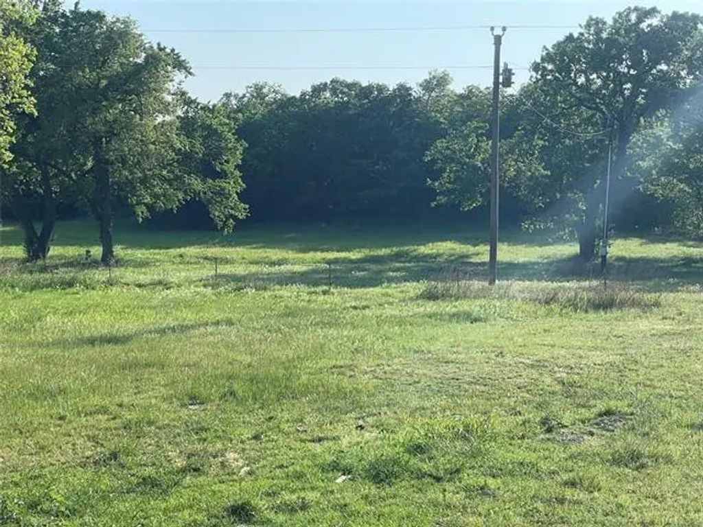858 County Road 2395, Alvord