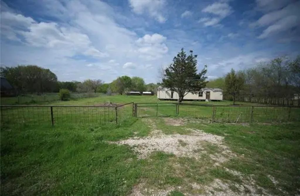 13959 Duck Creek Road, Terrell