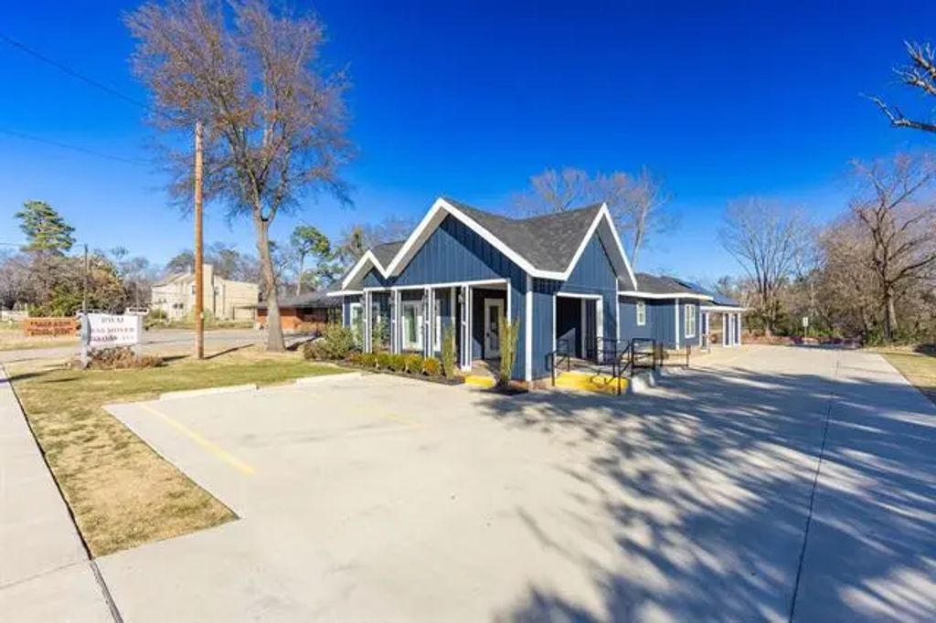 618 Oak Avenue, Sulphur Springs