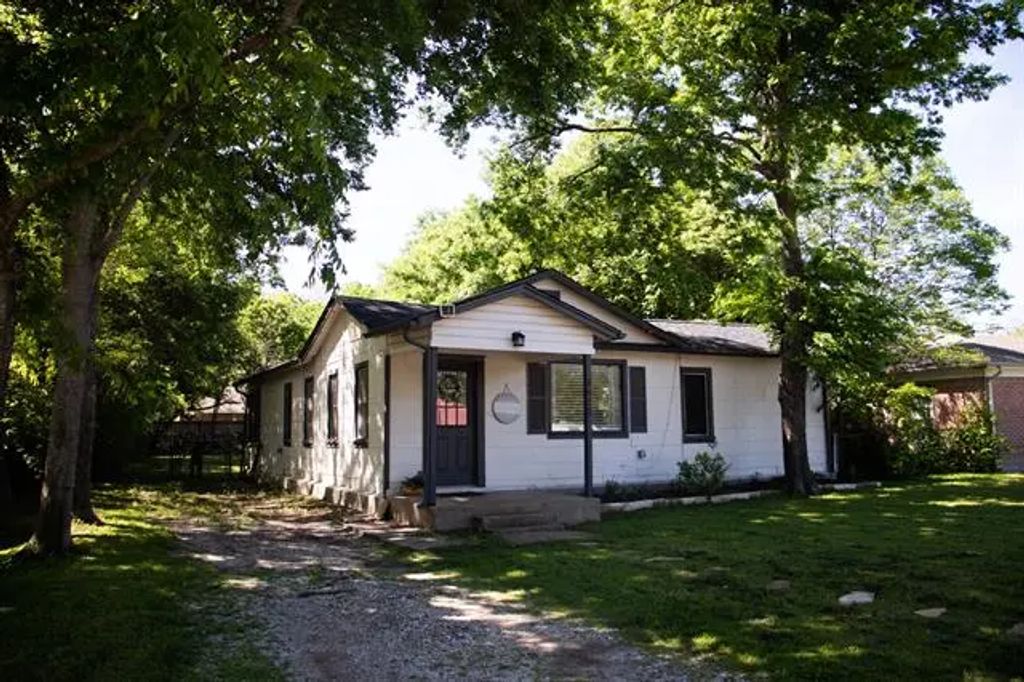 8429 Hanon Drive, White Settlement