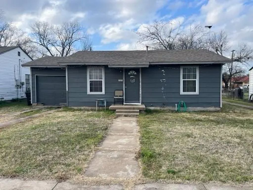 504 Bales Street, Cleburne