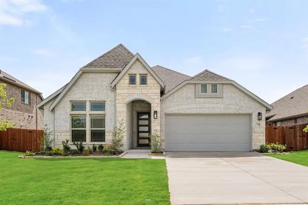 3348 Blazing Star Drive, Crandall