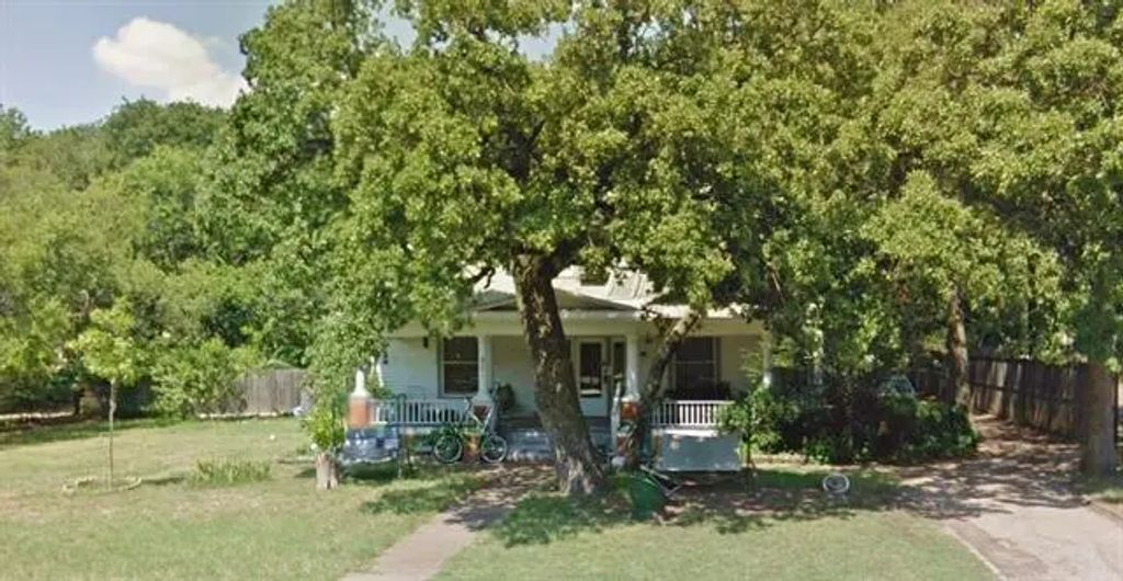 315 Normal Street 202, Denton