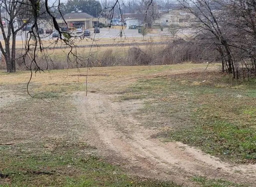 Northwest Parkway, Springtown