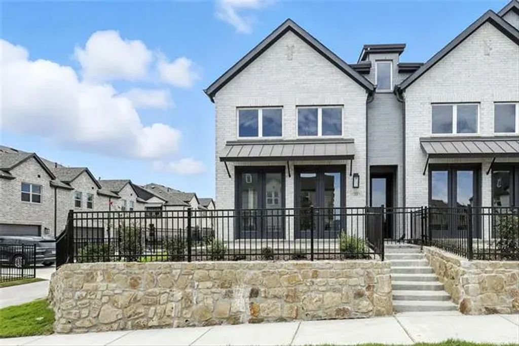 13920 Longvalley Drive, Fort Worth
