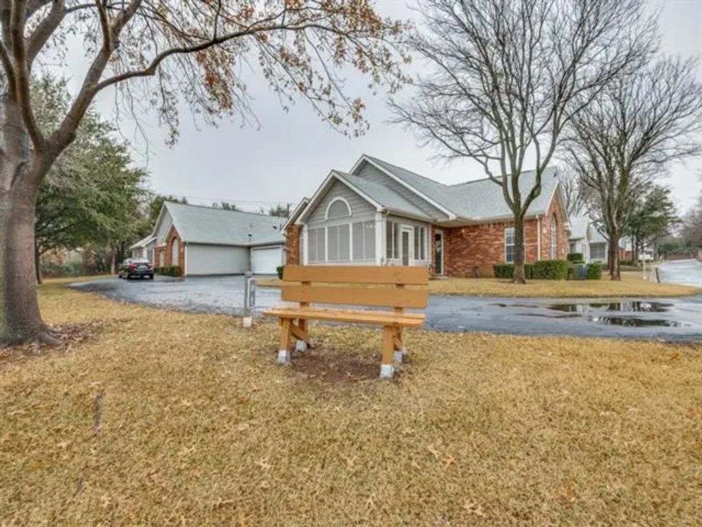 941 Bridges Drive, Arlington