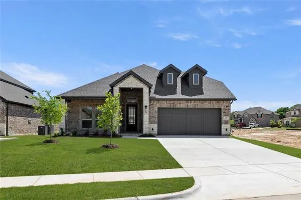 337 Loretta, Burleson