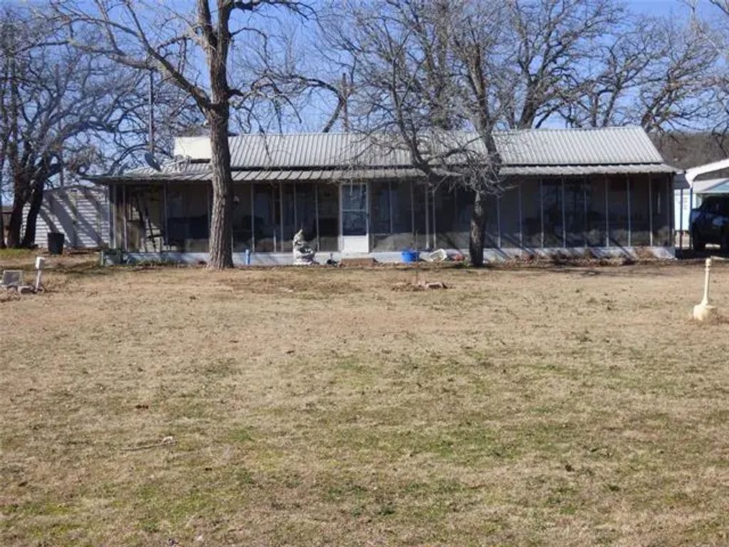 125 County Road 597, Eastland