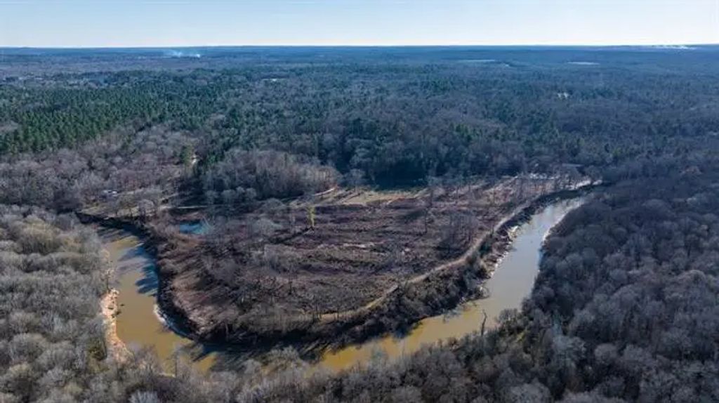 18284 County Road 3132, Gladewater