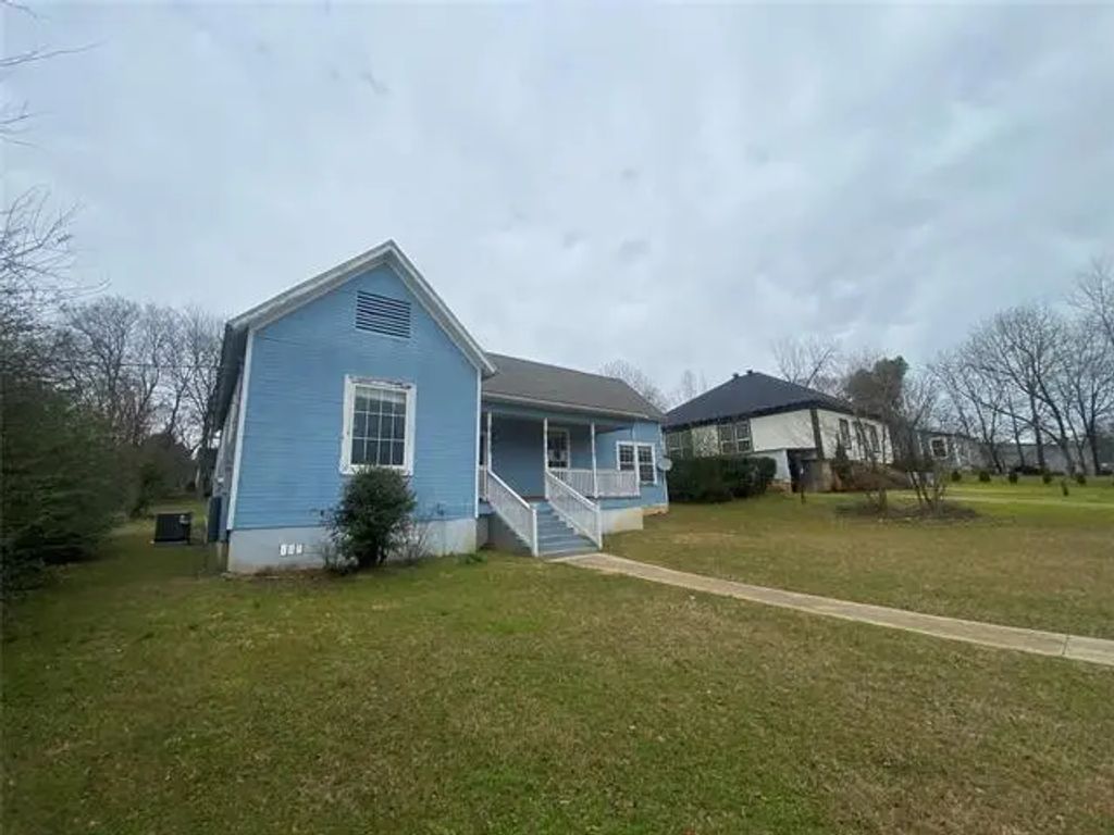401 E Wright Street, Marshall