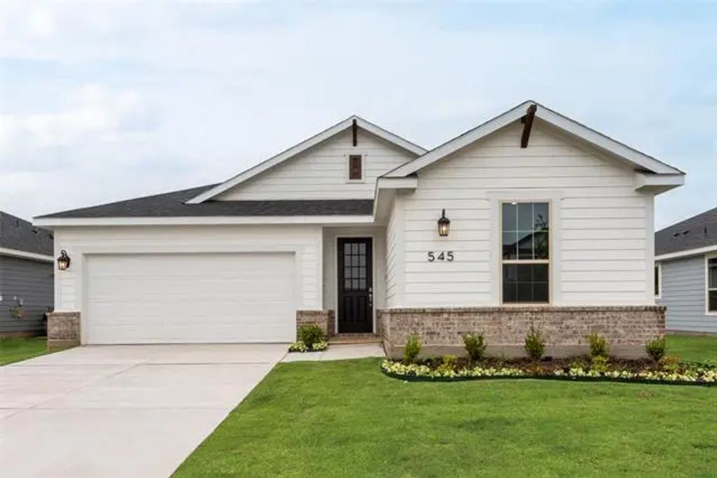 545 Marcus Lane, Crowley