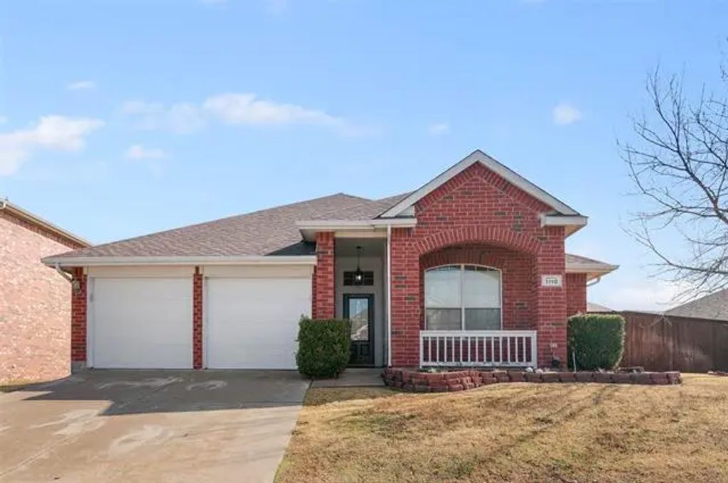 1110 Red Robin Drive, Aubrey