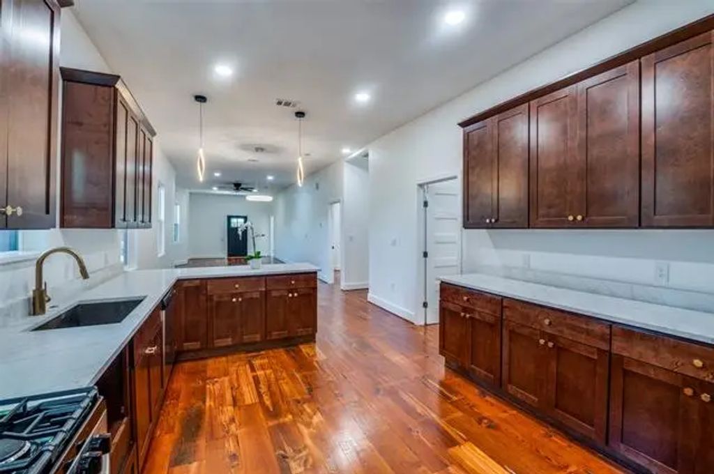 4929 Garland Avenue, Dallas