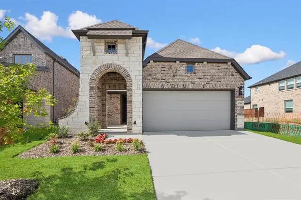 4244 Elk Hair Drive, Royse City