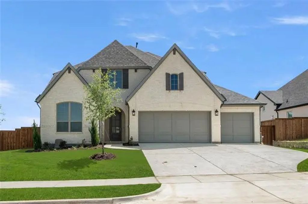 2301 Hawk Meadow Court, Mansfield