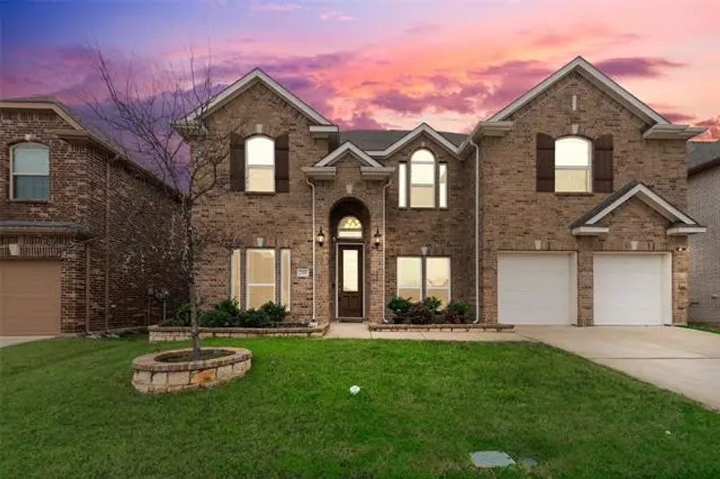 200 Ravenel Street, Glenn Heights