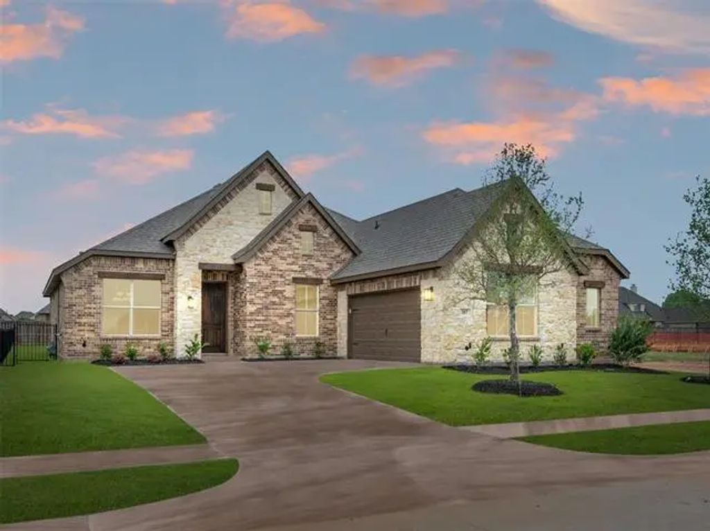 317 Bowrider Lane, Granbury