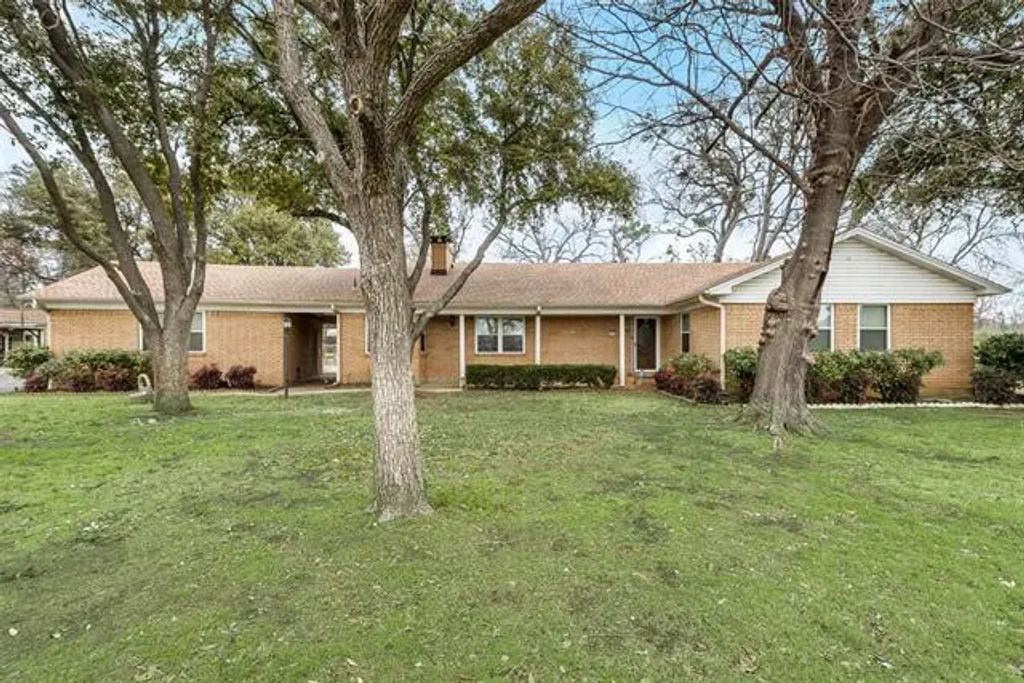 728 Del Drive, Denton