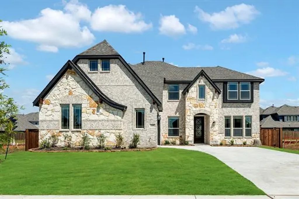 2406 Hagen Drive, Mansfield