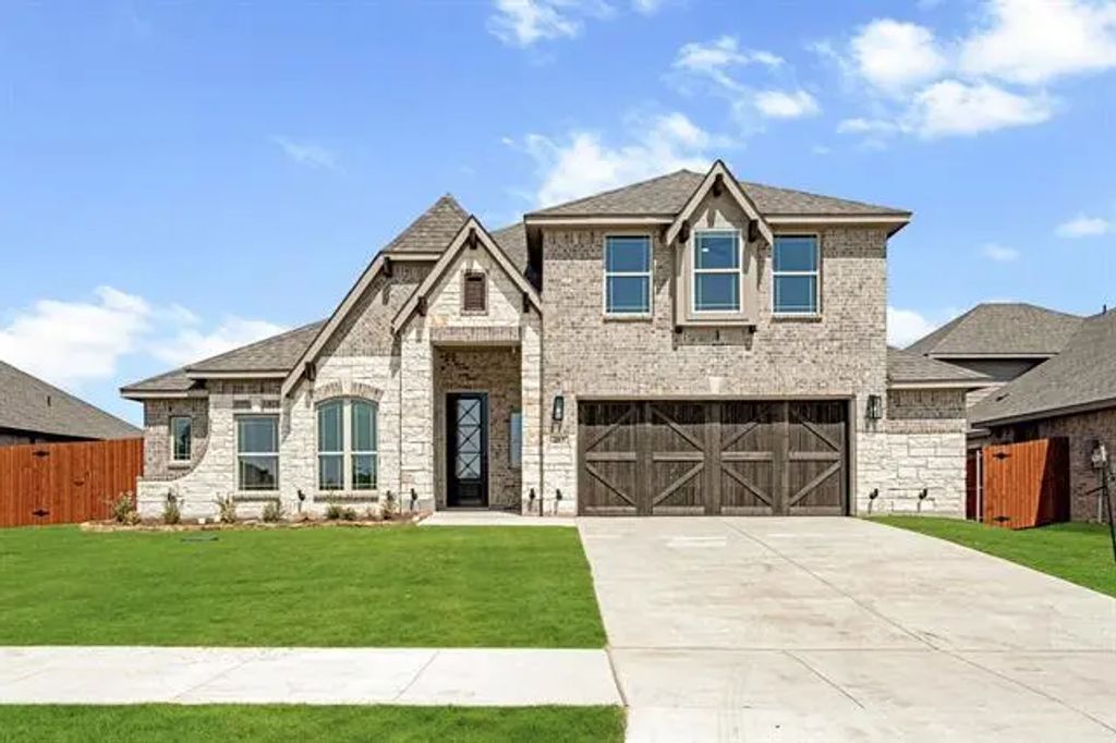 485 Red Maple Road, Waxahachie