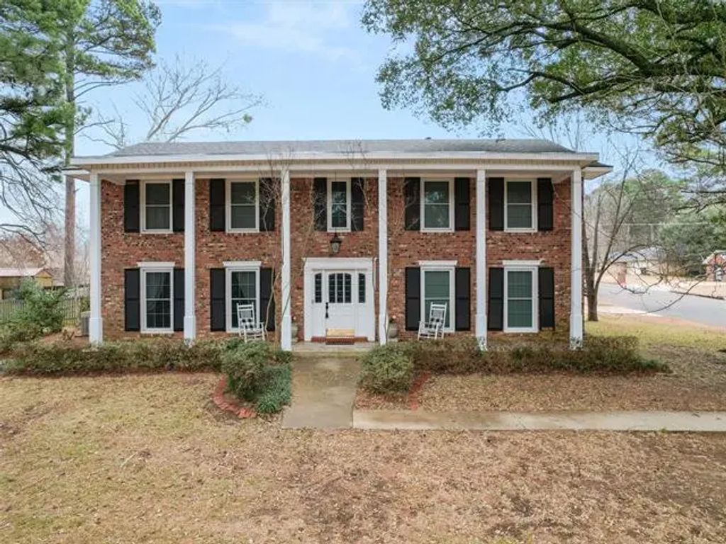 2808 Tryon Road, Longview
