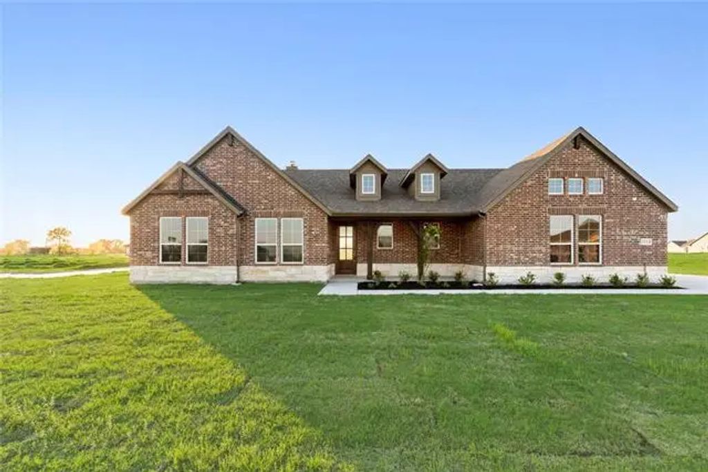 3114 White Oak Road, Oak Ridge