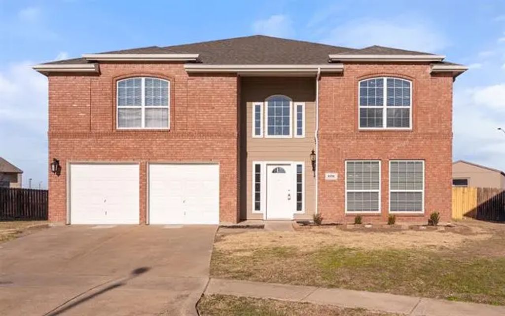 6701 Meadowcrest Drive, Arlington