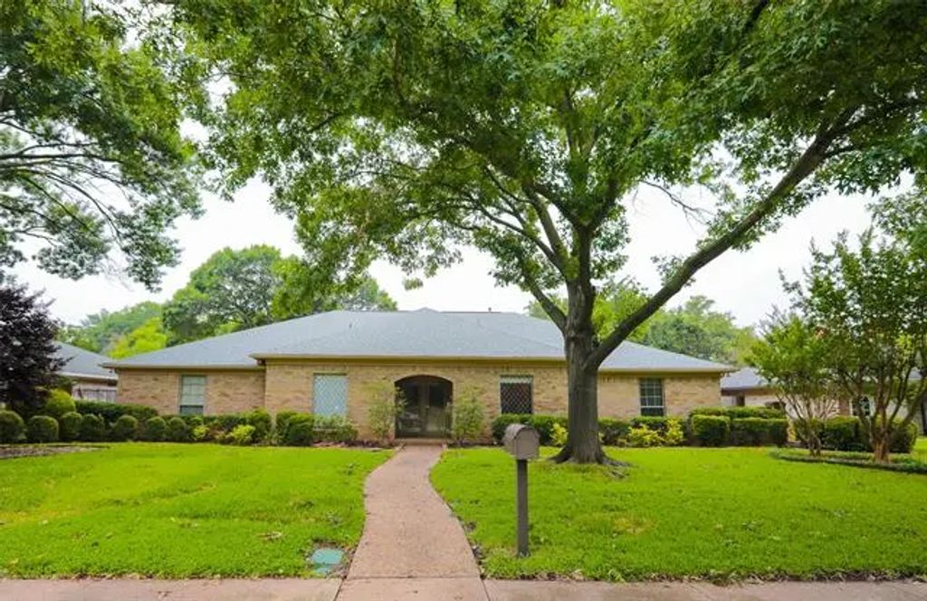 4112 High Summit Drive, Dallas