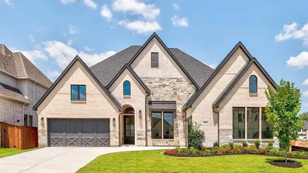 709 Corsair Court, Hurst