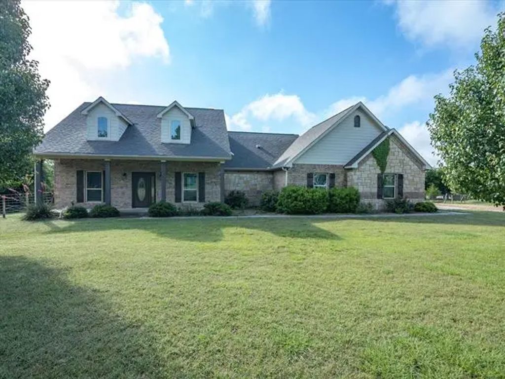 616 Greenwood Road, Decatur