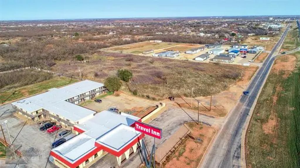 2166 W Overland Trail, Abilene
