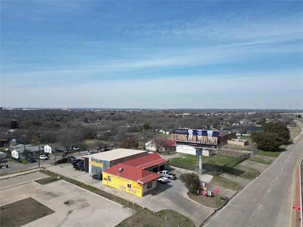 9415 S R L Thornton Freeway, Dallas