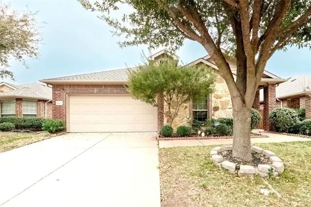 2034 Carriage Road, Heartland