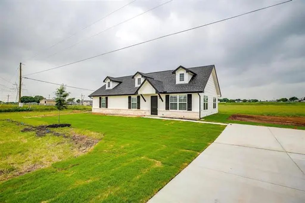 5617 High Plains Trail, Joshua