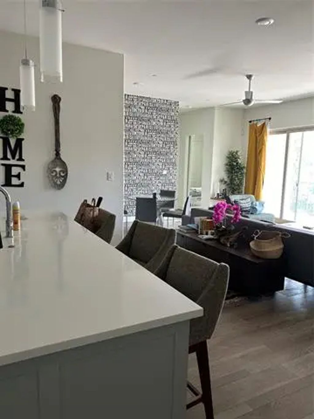 15875 Spectrum Drive 2105, Addison