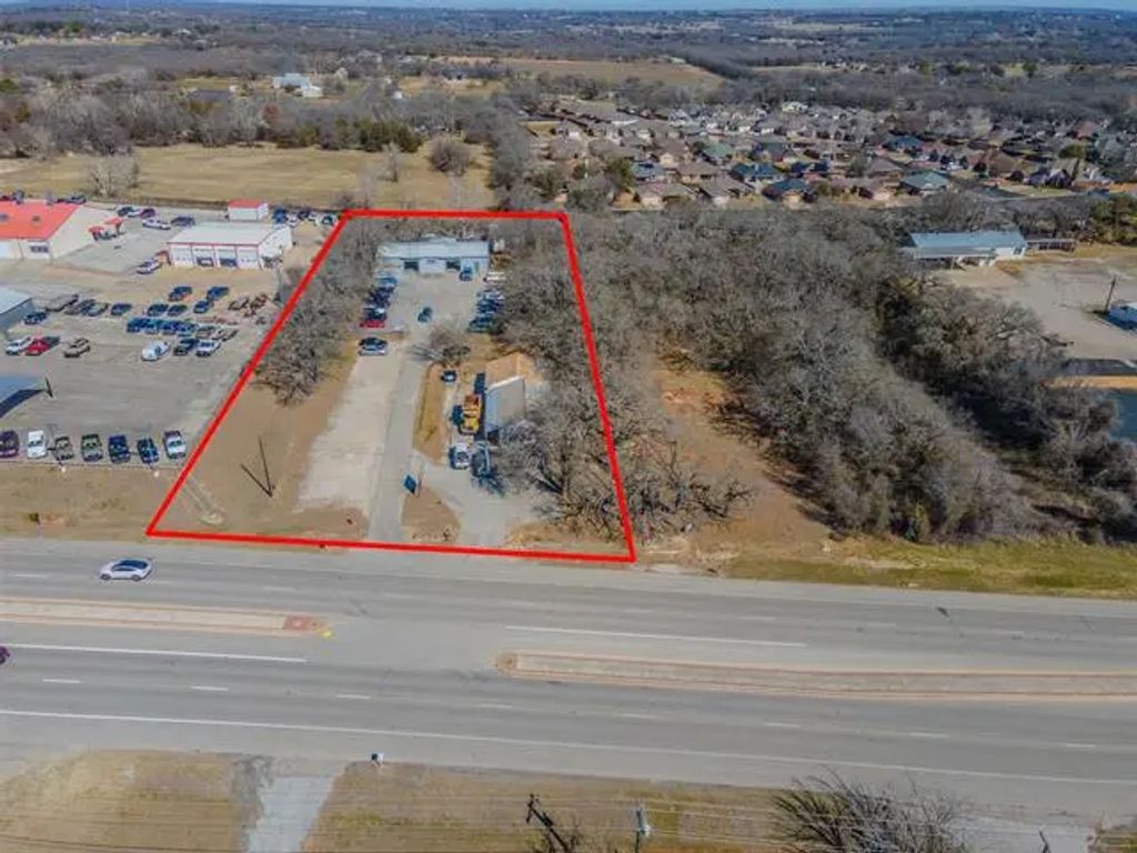 1327 Fort Worth Highway, Weatherford