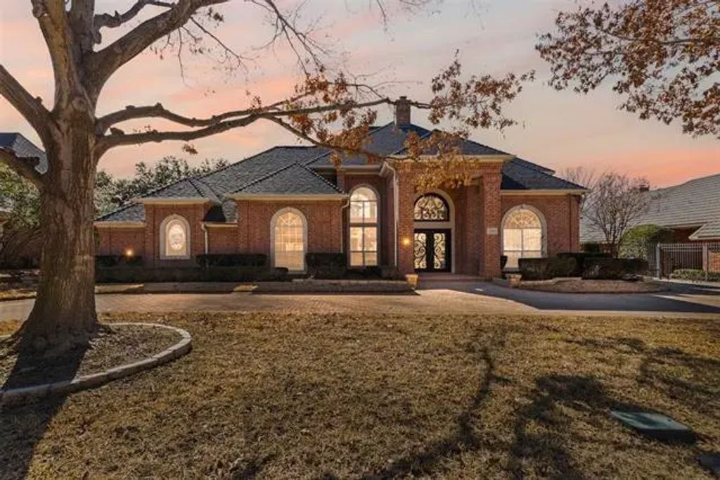 3301 Queensbury Way W, Colleyville