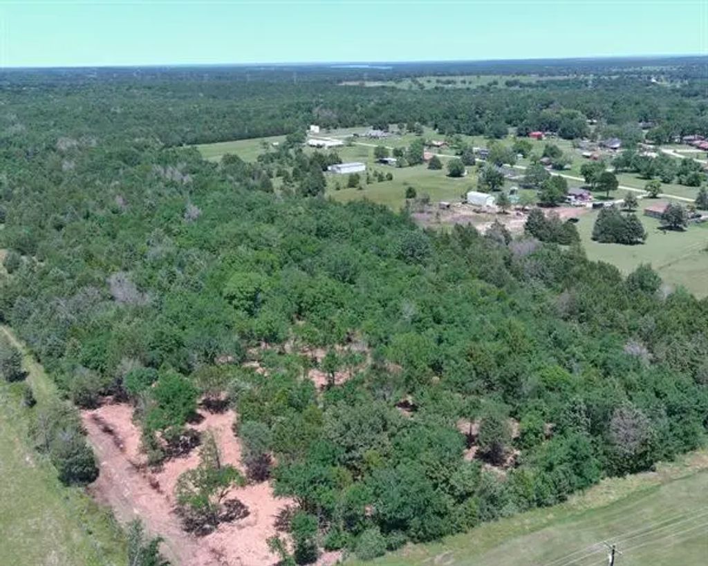 106 County Road 237, Fairfield