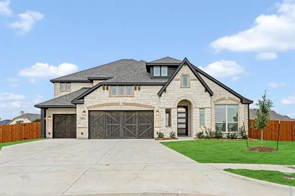 127 Tetrad Circle, Waxahachie