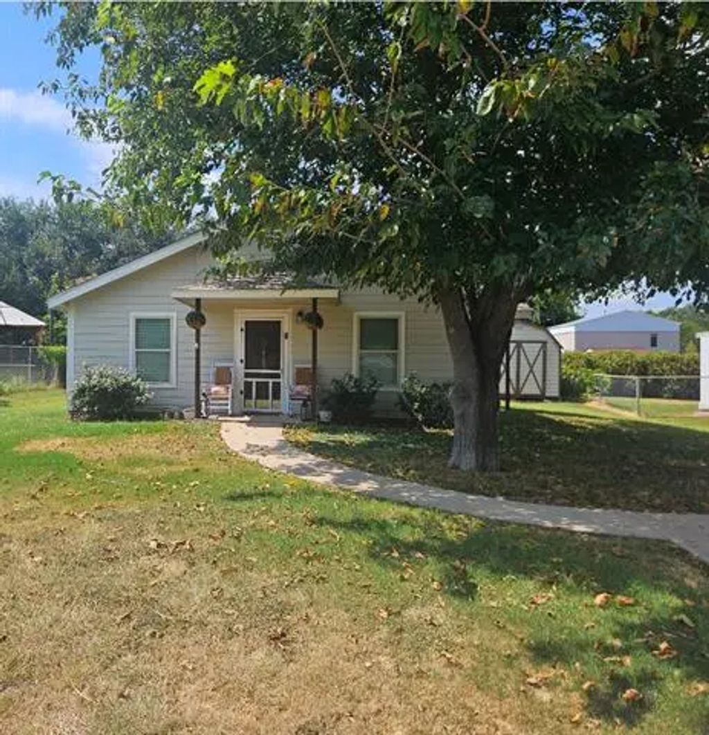 314 Capricorn Drive, Granbury