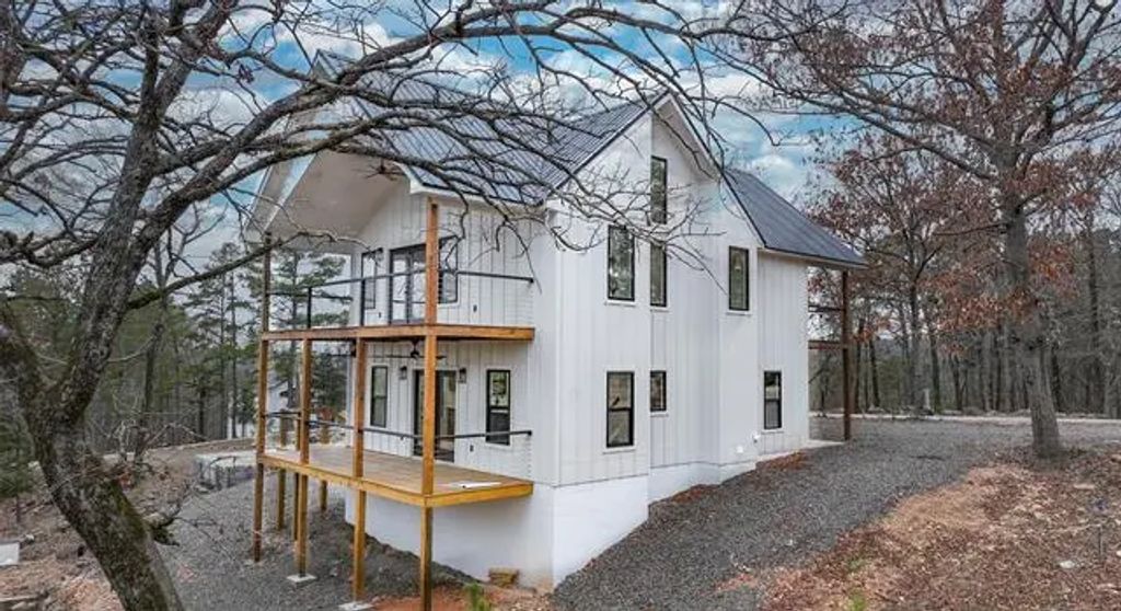 283 Lake Village Drive, Murfreesboro