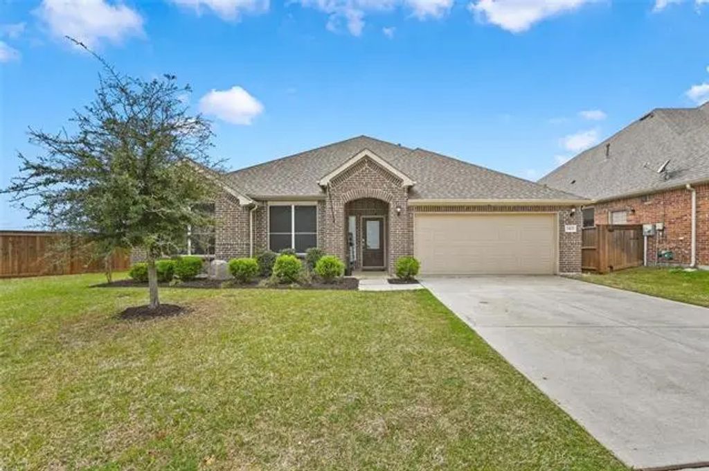 3412 Woodford Drive, Mansfield