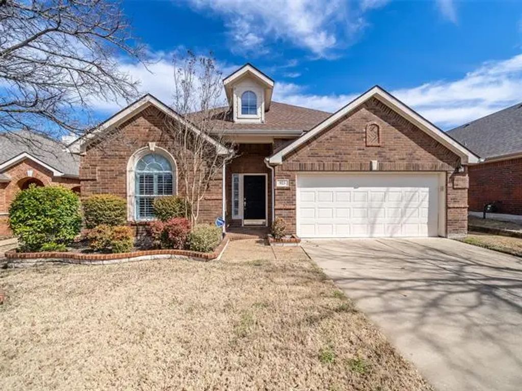 923 Sycamore Court, Fairview