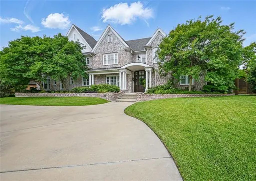 6611 Dartbrook Drive, Dallas