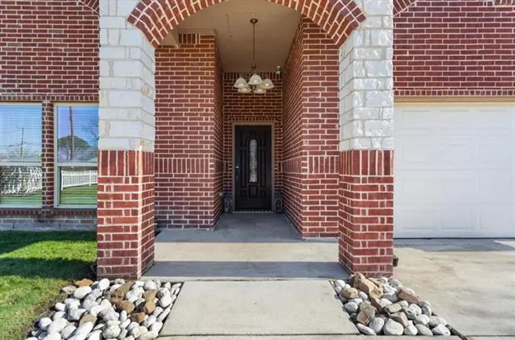 202 E Malloy Bridge Road, Seagoville
