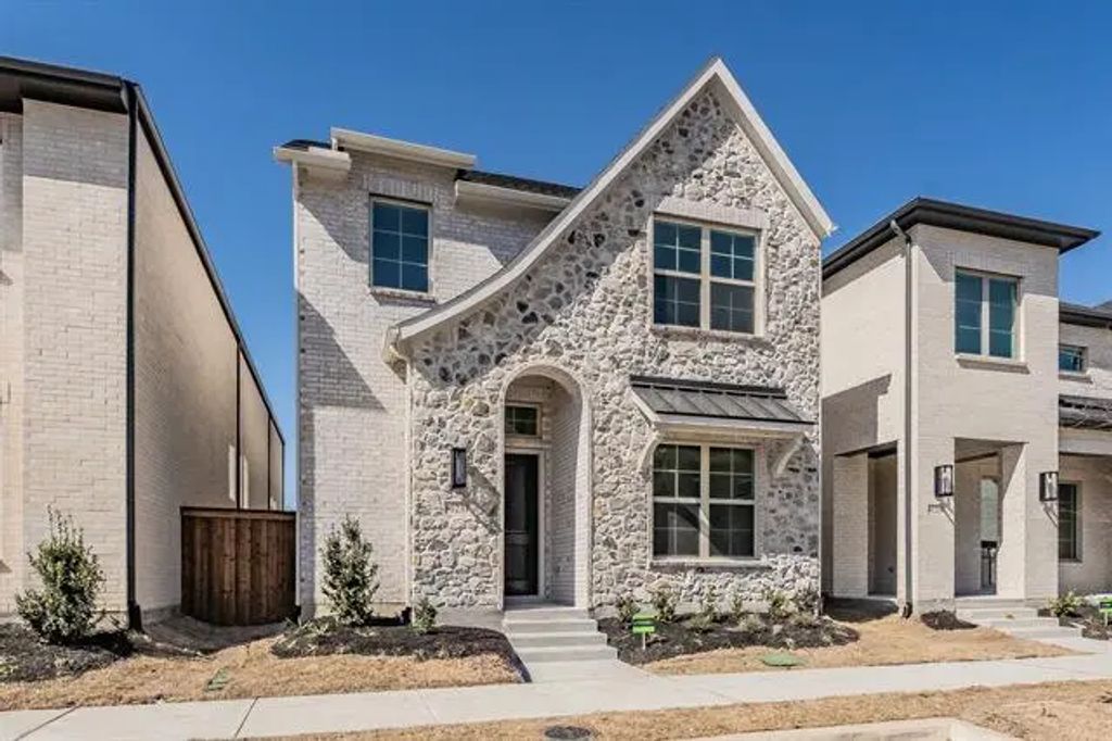 1231 Porter Street, Allen