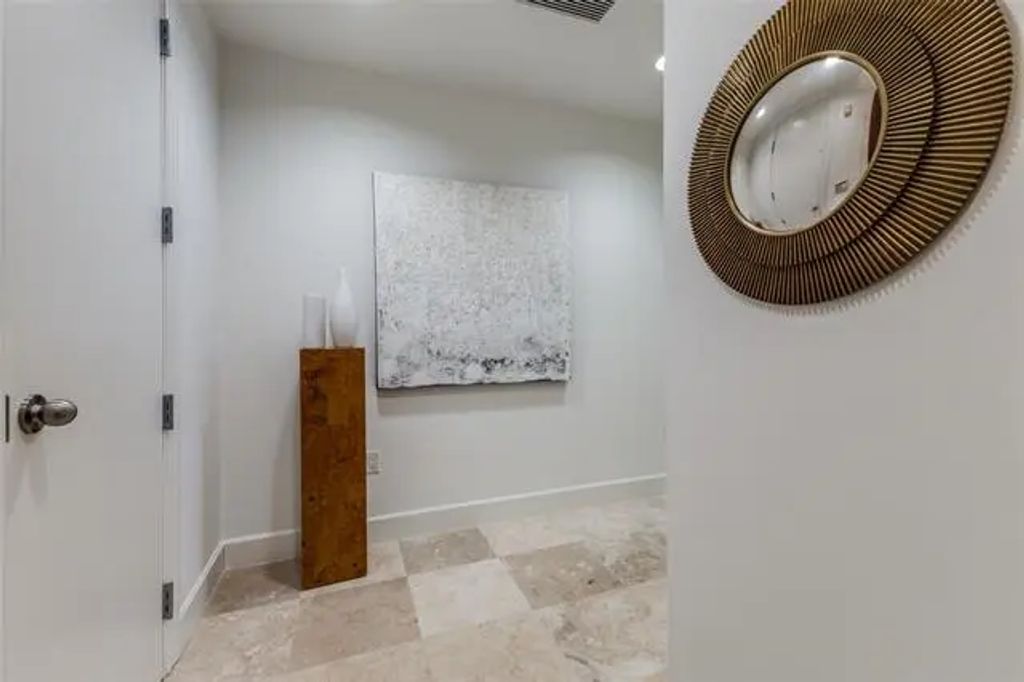 1505 Elm Street 1004, Dallas