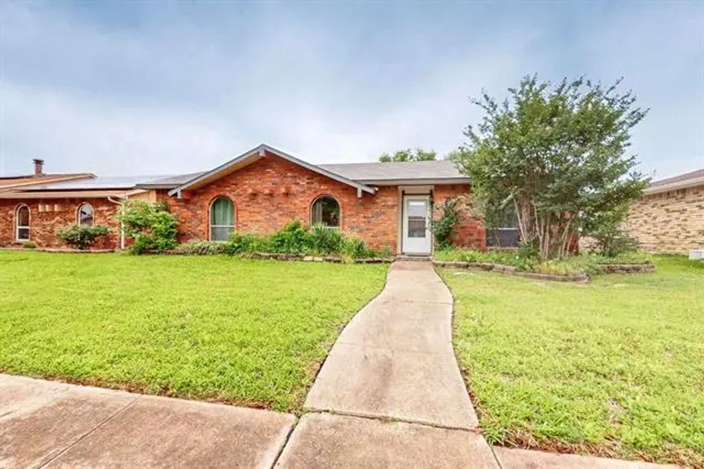 5005 Shannon Drive, The Colony