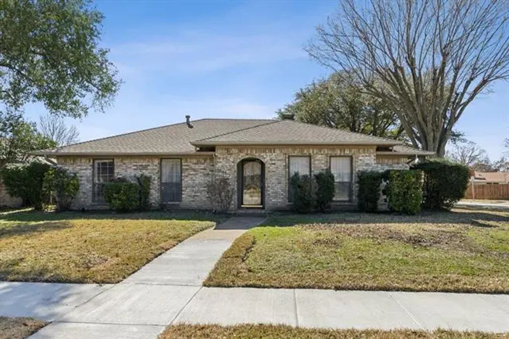 1202 Goldenrod Drive, Garland