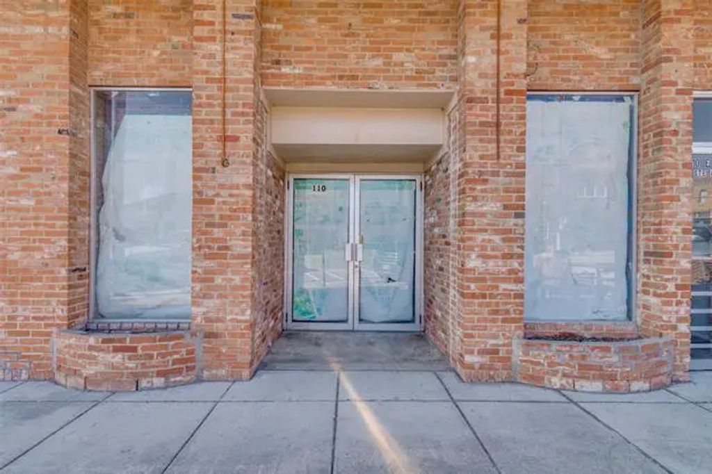 110 E Main Street, Forney